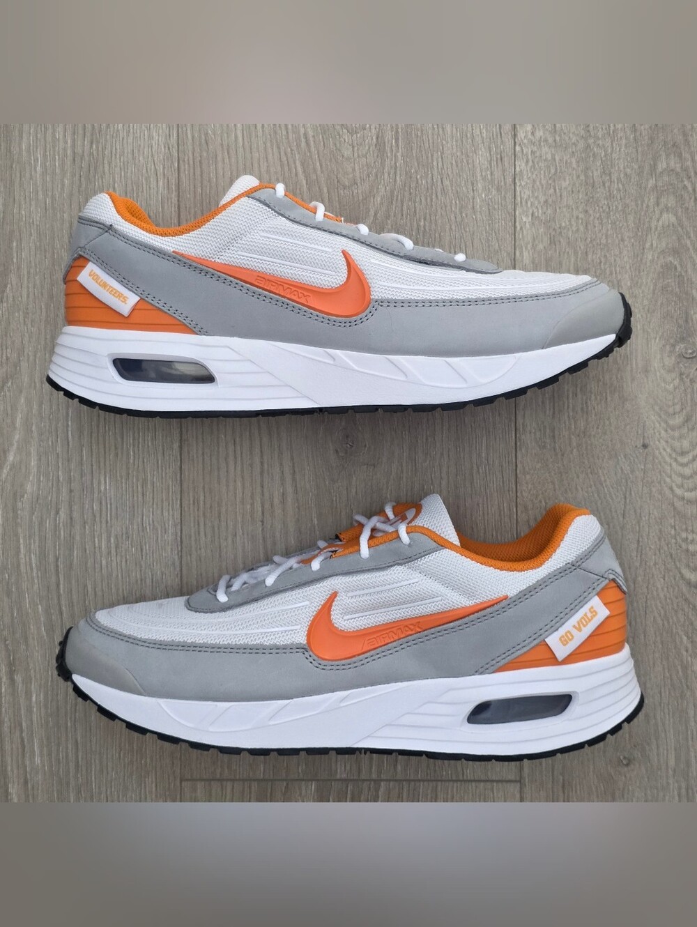 Nike Air Max Verse X Tennessee Volunteers NCAA Versatile Shoe IB3221-100 M 10.5